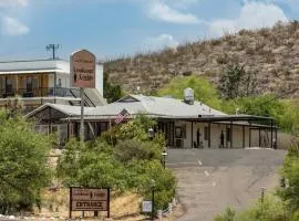 Landmark Lookout Lodge