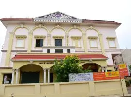 Hotel Chembiyan