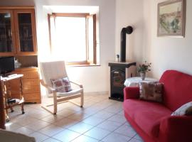 Appartamento La Volpe, nhà nghỉ dưỡng ở Pian degli Ontani