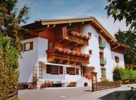 Pension Wolfsegg, hotel in Kirchberg in Tirol