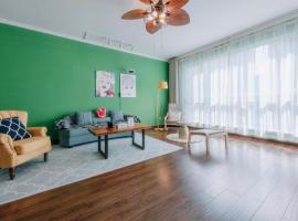 Xi'an Lianhu·Moslem Street (Huimin Jie)· Locals Apartment 00172050, hotel i Xi'an