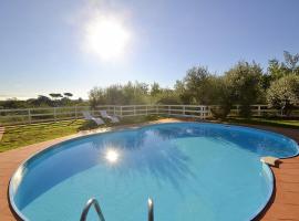 Rome Villa Sleeps 10 Pool Air Con WiFi, hotel in La Storta