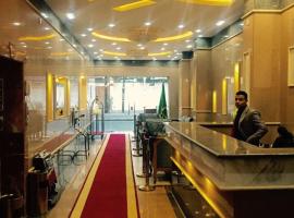 Sheraz Suites, hotell i Khamis Mushayt
