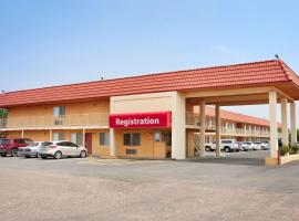 Travelodge by Wyndham Winslow, hotel poblíž Winslow-Lindbergh Regional Airport - INW, 