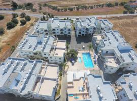 Oceania Bay Village: Pyla şehrinde bir otel