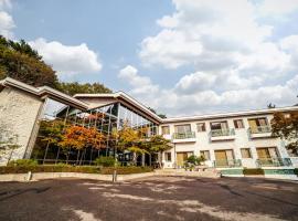 HK Resort, hotel near Biryong Falls, Sokcho