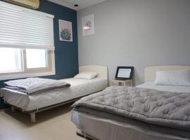 AIRPORT Guesthouse, hotel in zona Aeroporto Internazionale di Gimhae - PUS, 