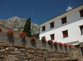 Apartamentos Arcos de Solana, apartment in Vilas del Turbon