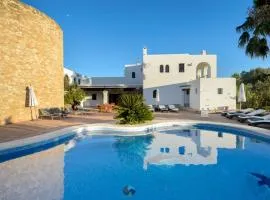 Can Mestre is a huge Villa with stunning sunset views near to San Antonio
