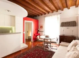 Anfiteatro Apartment in Brera