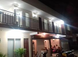R & D Island Lodge: Bantayan Island şehrinde bir otel