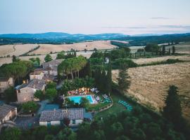 Borgo Santinovo, hotel in Colle Val D'Elsa