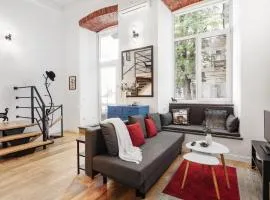 Two-room apartment on Lanzheronovskaya