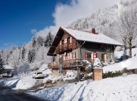 CHALET Les Chouchous, hotel v destinaci Passy