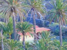 Brīvdienu māja El Pirguan Holiday House, your oasis in La Gomera pilsētā Vallehermoso