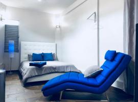 Modern Suite #0 - best location, ваканционно жилище на плажа в Агуадила
