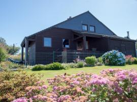 Aux 4 chalets, holiday home in Bouillon