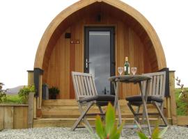 Harlosh Hideaways - Aurora Pod, hotel con estacionamiento en Harlosh