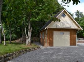 Loch Ness Studio Blairbeg, apartment in Drumnadrochit