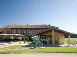 La Sorelle Hôtel Golf et Restaurant, hotel v destinaci Villette-sur-ain