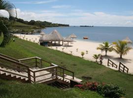 Turquoise Bay Dive & Beach Resort, hotell sihtkohas First Bight