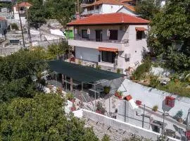 Traditional House Maries