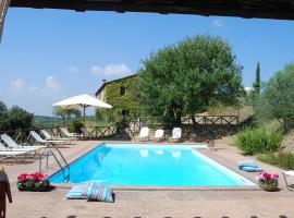 Podere Costa Romana, hotel con estacionamiento en Narni