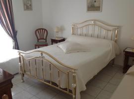 Maison Tobias, hotell i Bussy-Saint-Georges