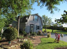 The Carriage House on Slope Hill, hotel with parking in Mount Pleasant