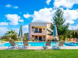 Villa Laga with Pool, 300m to Taverns, Childrens Area, BBQ!