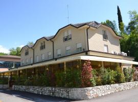 Hotel Edoné, hotel in Roe