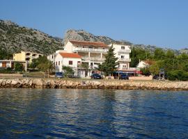 Apartments Bili, khách sạn ở Starigrad-Paklenica