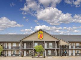 Super 8 by Wyndham Fort McMurray, motel di Fort McMurray