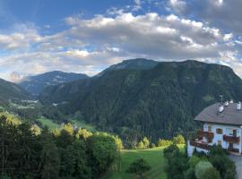 Nature Residence Telfnerhof, serviced apartment in Laion
