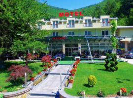 Motel Maksumić, hotel s parkiriščem v Jablanici