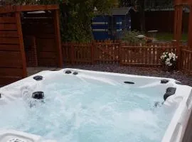 Ruth's Rest Country Retreat with private Hot Tub