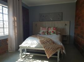 Gemaqulibe-Die Ou Stoor, hotel di Swartruggens