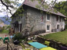 Charmante maison familiale, lodge in Saint-Pierre-de-Chartreuse