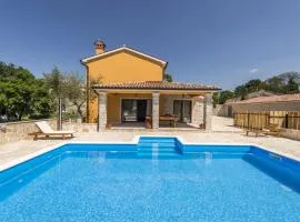Spacious Four-Bedroom Villa Marija Kloštar