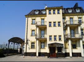Hotel Zaodrze: Opole şehrinde bir otel