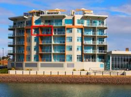 Wallaroo Marina Luxury Apartment, готель у місті Воллару