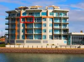 Wallaroo Marina Luxury Apartment