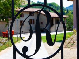 Borgo Rossi, hotel with parking in La Strada