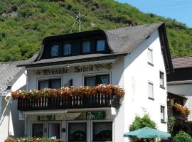 Pension / Ferienwohnungen Scheid – hotel z parkingiem w mieście Hirzenach