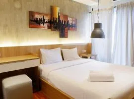 Parquette Studio at Paramount Skyline Apartment By Travelio