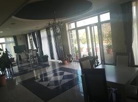 Hotel & Restaurant DIAMONDS, hotel v destinaci Skopje