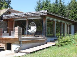 Une suite à la campagne, hotel in Le Chambon-sur-Lignon