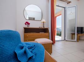 Apartments Thekla, beach rental in Karavadhos
