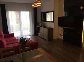 Azur Apartman, cheap hotel in Velence