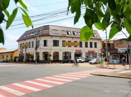 Corner Center Rental, hotel din Buzău